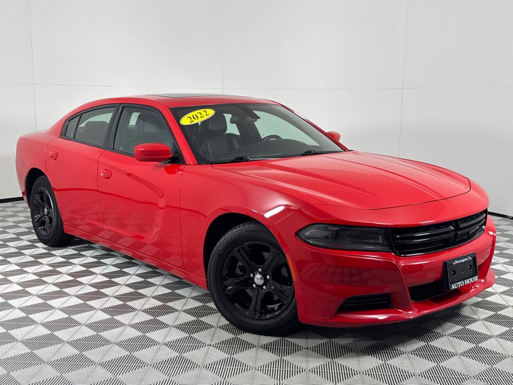 Used 2022 Dodge Charger SXT w/ Leather Interior Group image 2