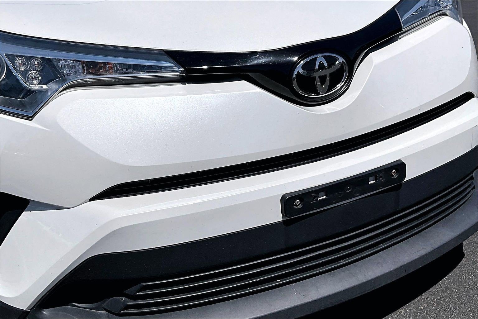 Used 2018 Toyota C-HR XLE FWD image 20