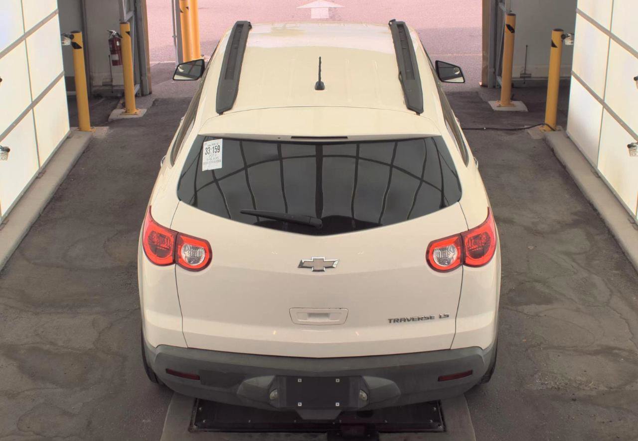 Used 2012 Chevrolet Traverse LS FWD image 5