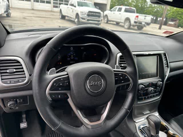 Used 2017 Jeep Grand Cherokee Altitude AWD/4WD image 6
