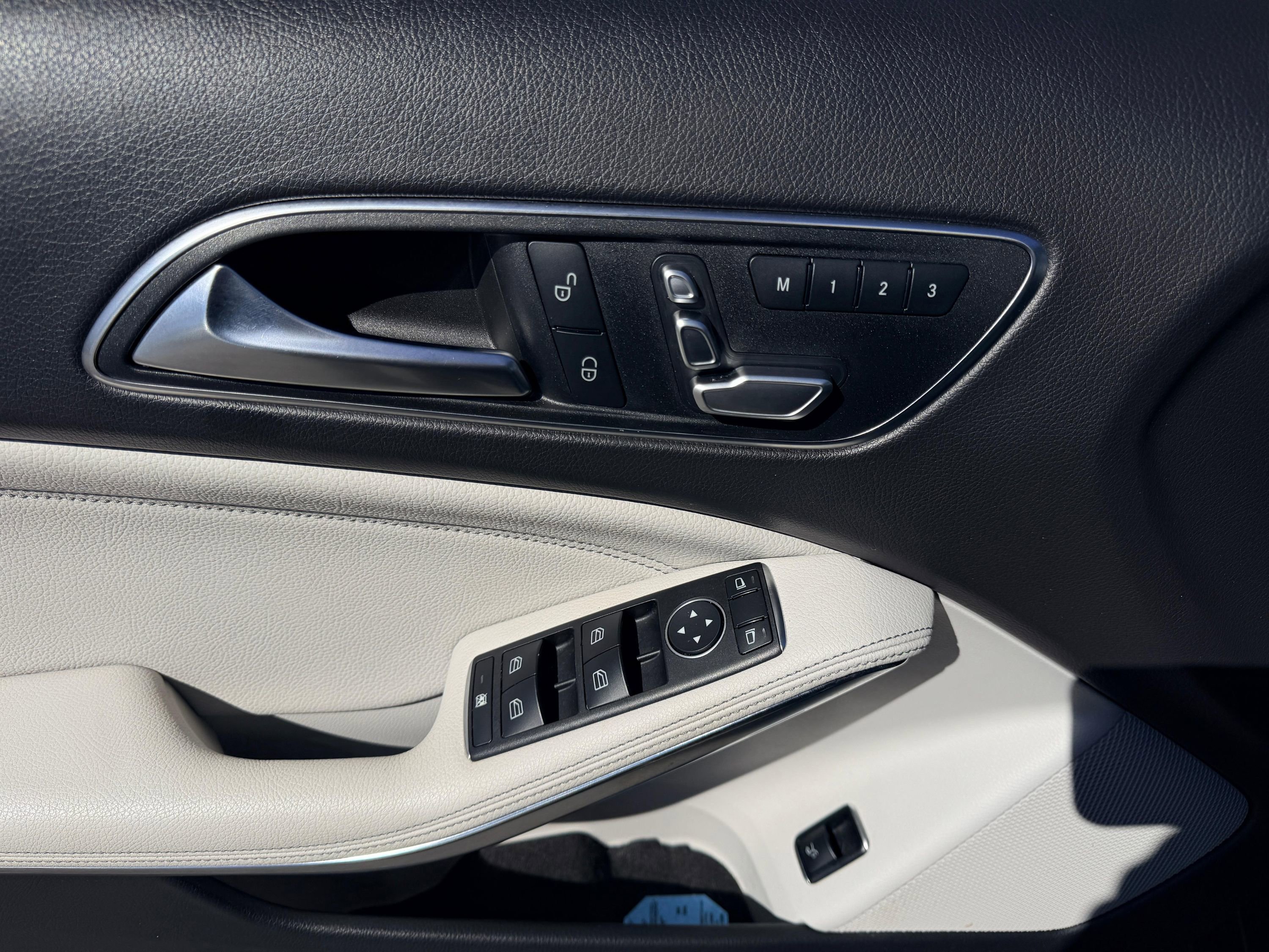 Used 2019 Mercedes-Benz GLA 250 4MATIC image 18