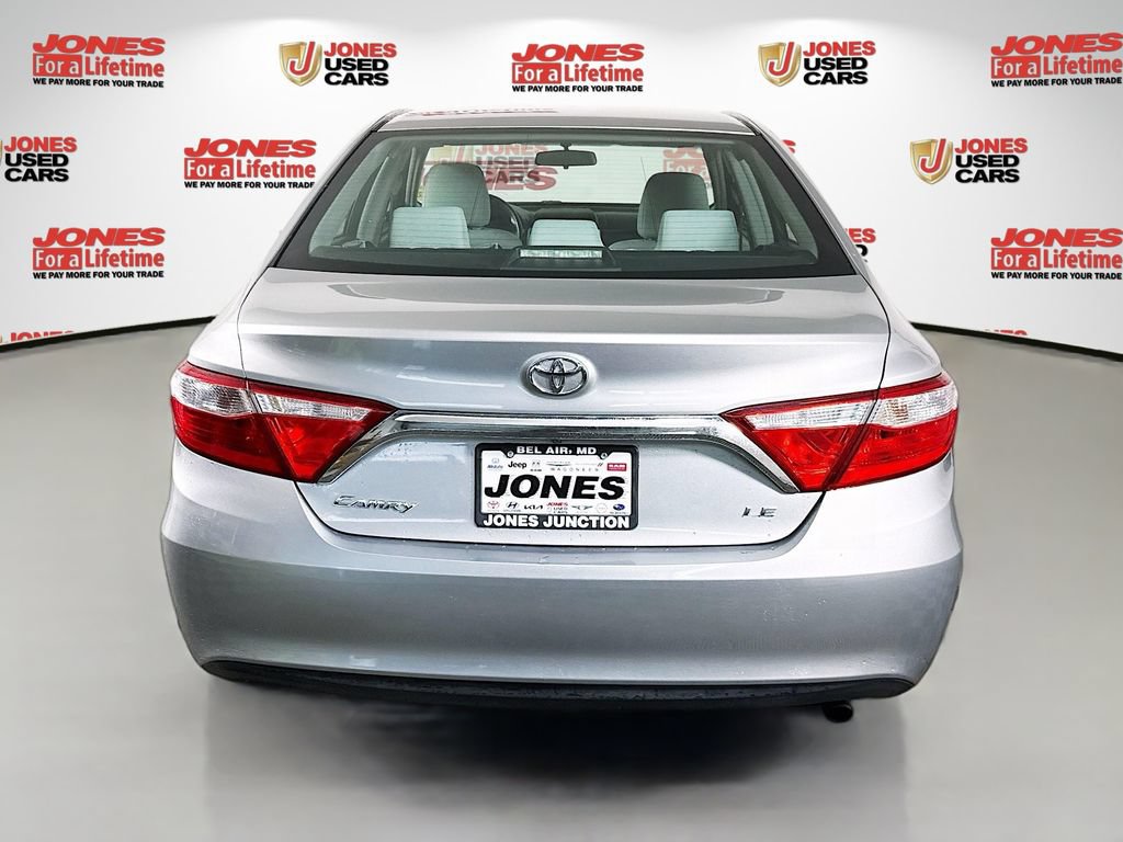 Used 2015 Toyota Camry LE FWD image 13