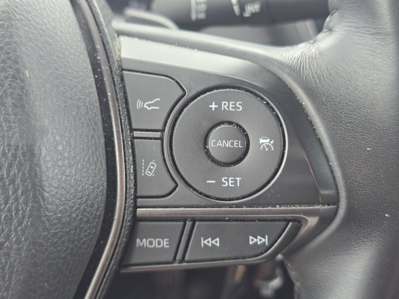 Used 2023 Toyota Camry SE FWD image 29