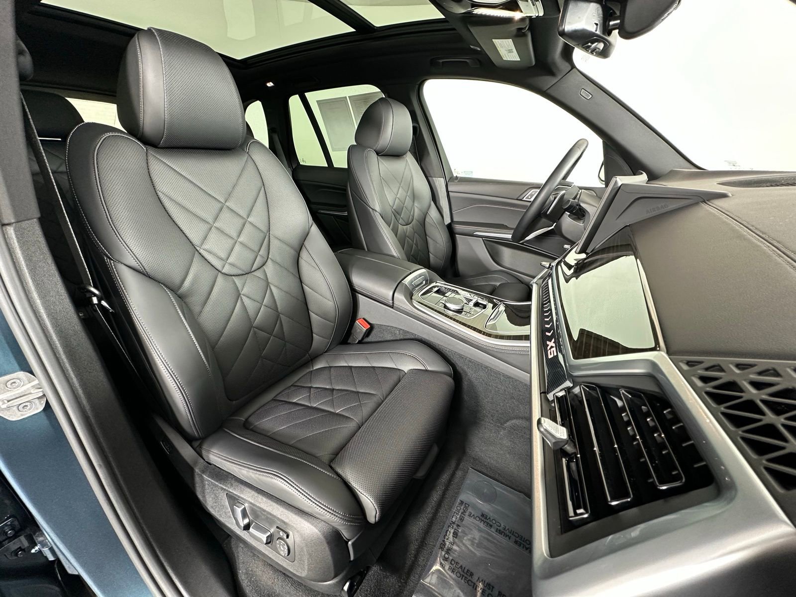 Used 2024 BMW X5 xDrive40i w/ Parking Assistance Package image 6