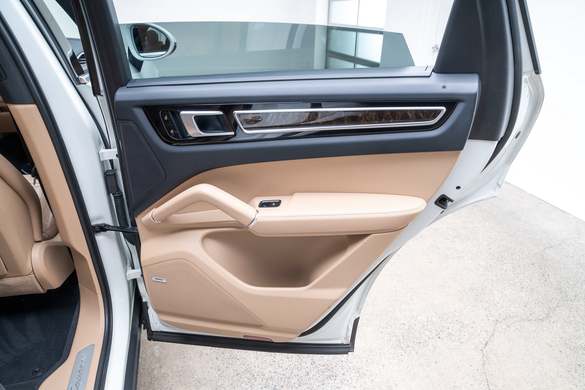 Used 2019 Porsche Cayenne E-Hybrid AWD/4WD image 22