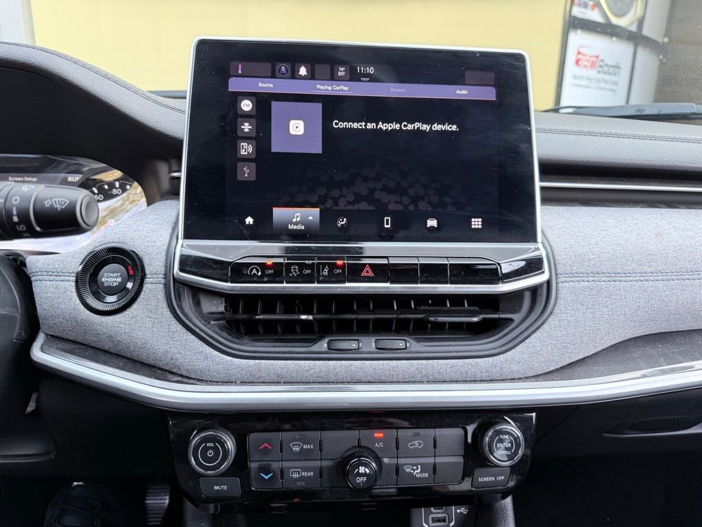 Used 2023 Jeep Compass Sport image 19