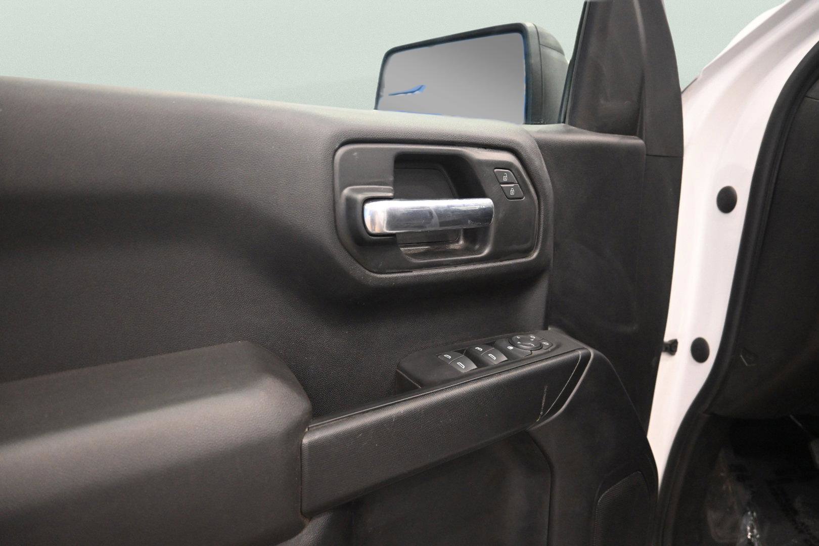 Used 2022 Chevrolet Silverado 1500 Custom image 16