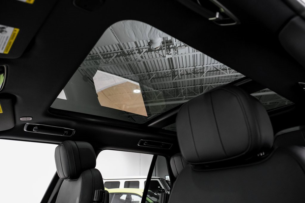 Used 2024 Land Rover Range Rover SE image 8