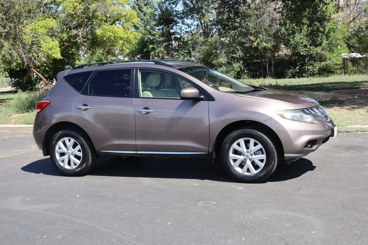 Used 2013 Nissan Murano SV AWD/4WD image 2