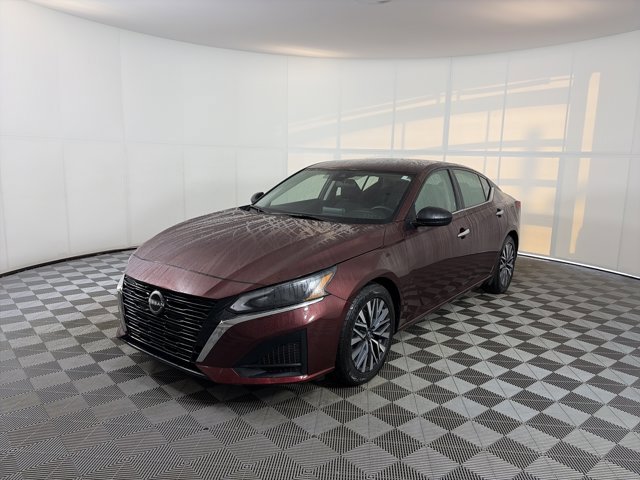 Certified 2024 Nissan Altima 2.5 SV FWD image 2