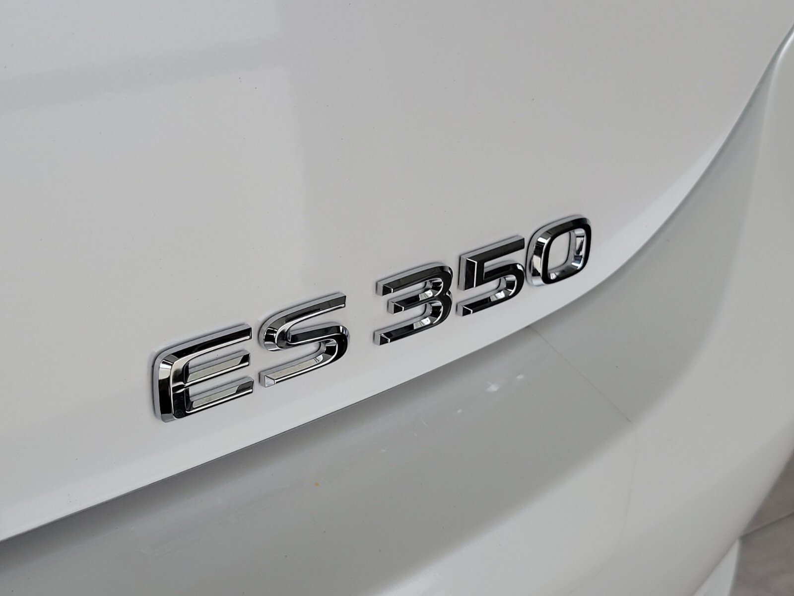 Certified 2024 Lexus ES 350 w/ Premium Package FWD image 5