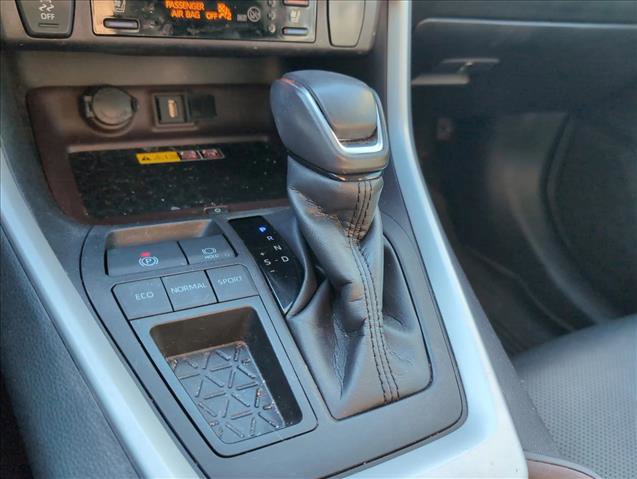 Used 2022 Toyota RAV4 Limited image 13