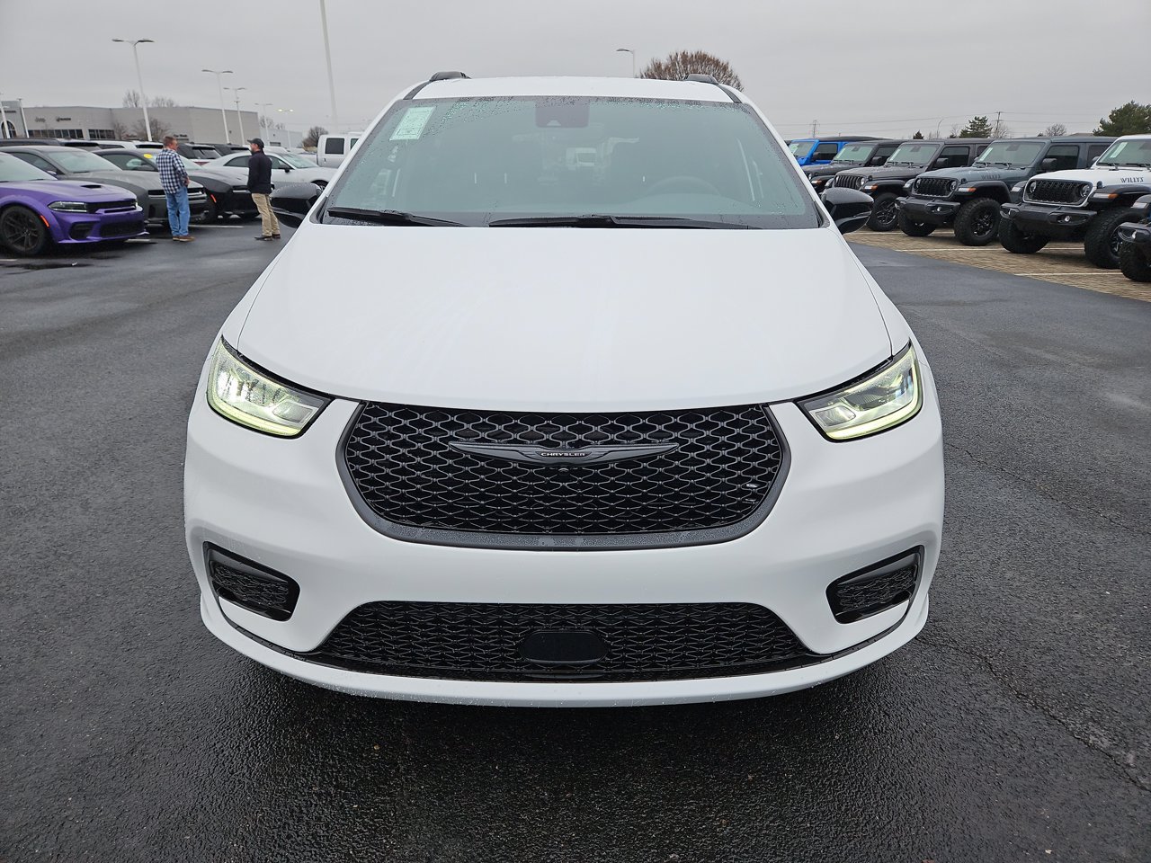 New 2026 Chrysler Pacifica Select w/ S Appearance Package FWD image 2