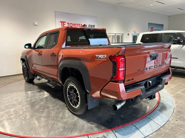 Certified 2025 Toyota Tacoma TRD Off-Road AWD/4WD image 4