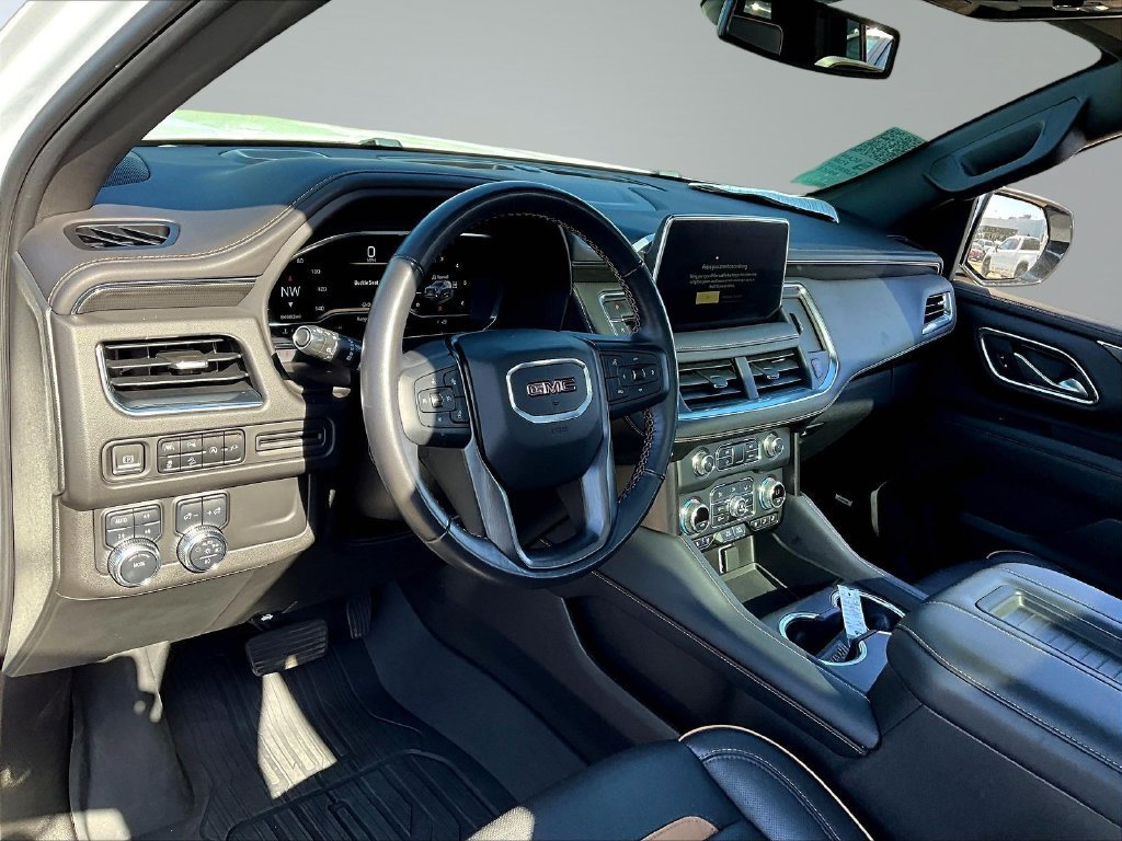 Used 2022 GMC Yukon XL AT4 AWD/4WD image 19