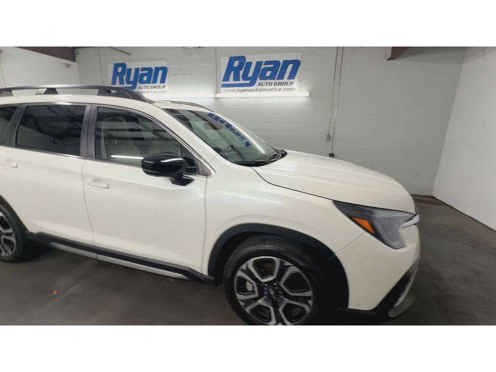 Used 2024 Subaru Ascent Limited w/ Technology Package AWD/4WD image 2
