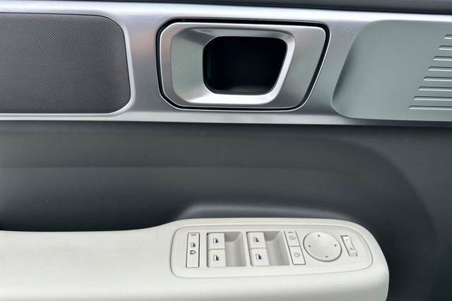 Certified 2026 Hyundai Santa Fe SE FWD image 11