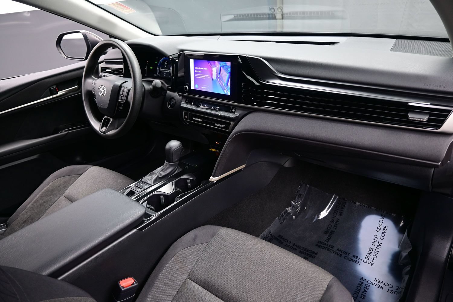 Used 2025 Toyota Camry LE FWD image 14
