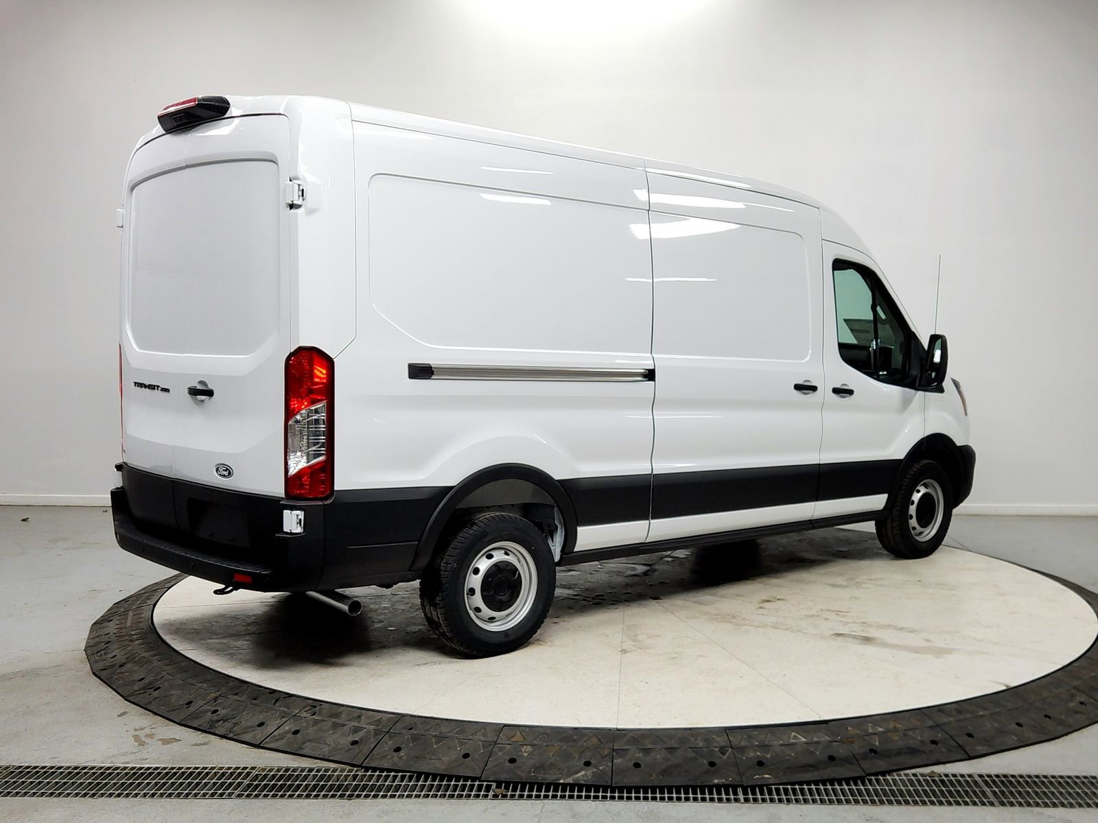 New 2026 Ford Transit 250 148 Medium Roof w/ Load Area Protection Package image 7