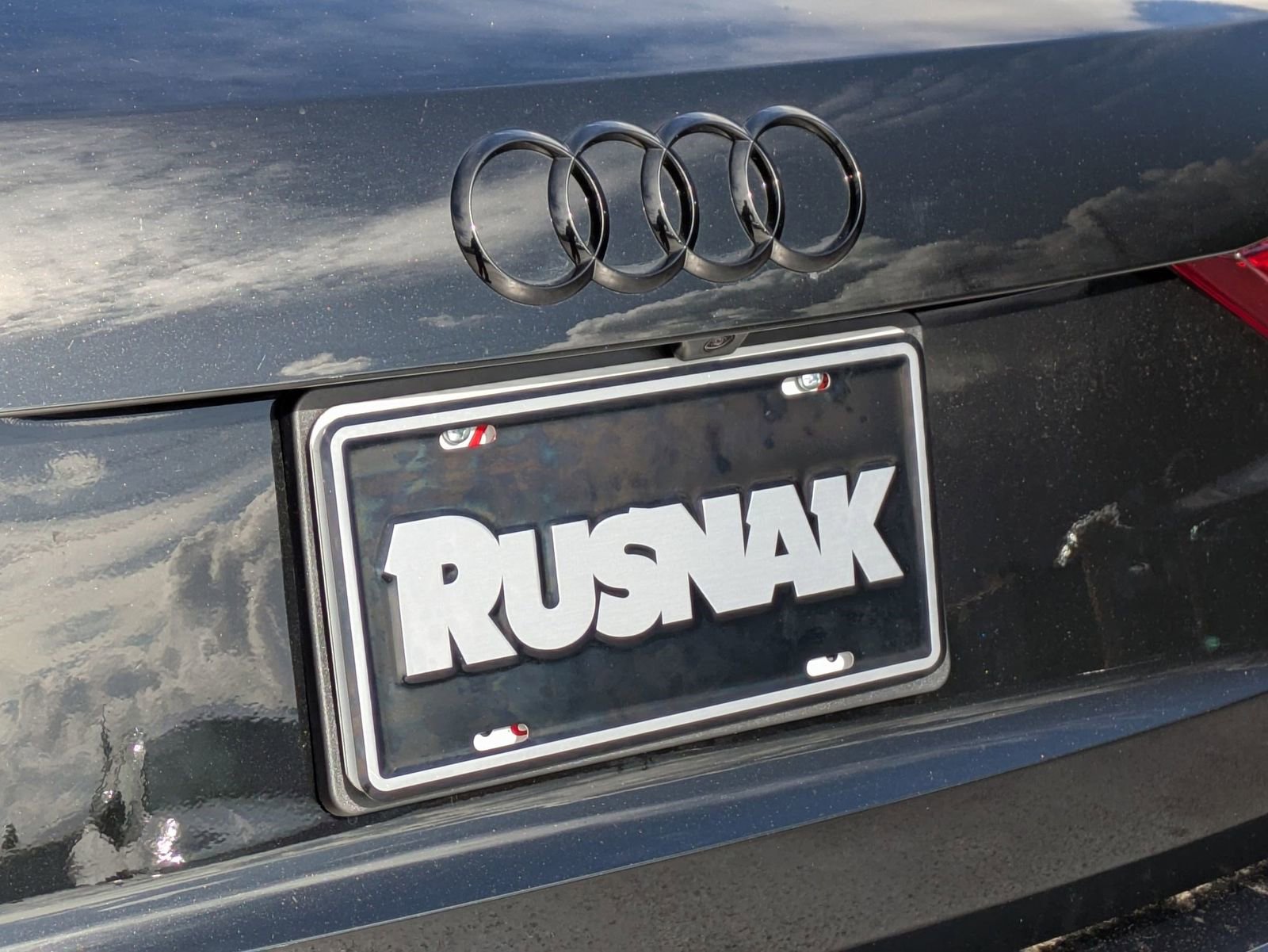 Used 2025 Audi Q3 2.0T Premium w/ Black Optic Sport Package image 19