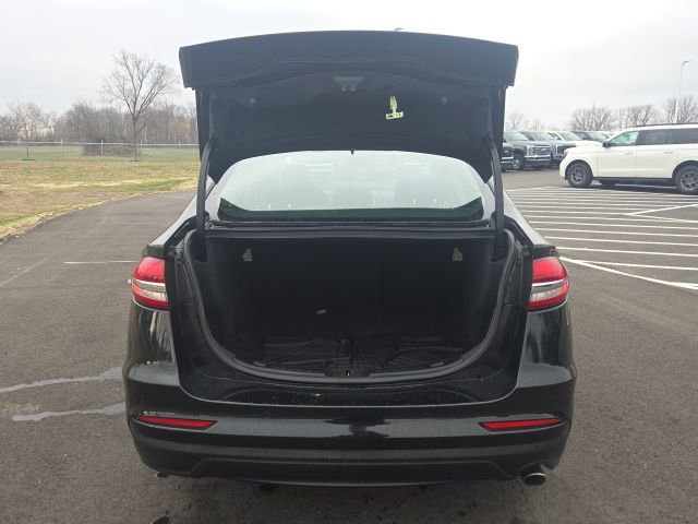 Used 2020 Ford Fusion SE image 10