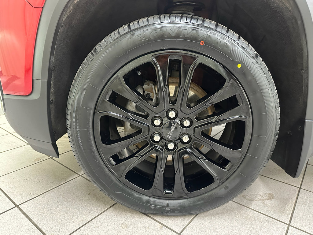 Certified 2023 GMC Acadia SLE w/ Driver Convenience Package image 33