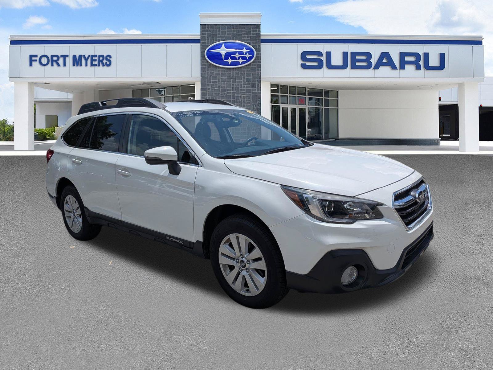 Used 2019 Subaru Outback 2.5i Premium AWD/4WD image 1