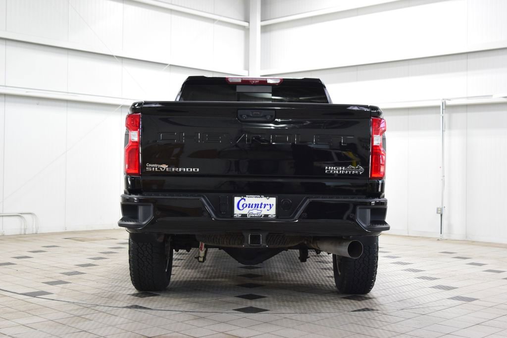 Used 2024 Chevrolet Silverado 2500 High Country w/ Technology Package AWD/4WD image 7