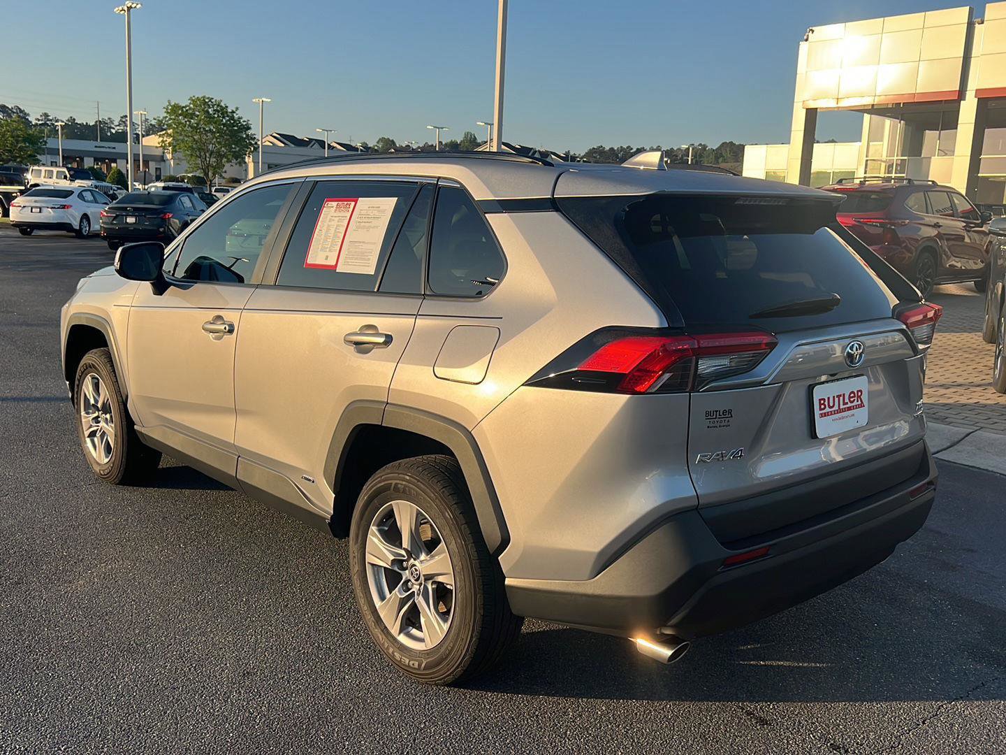 Certified 2022 Toyota RAV4 XLE image 4