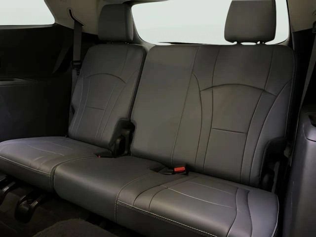 Used 2020 Buick Enclave Essence FWD image 43