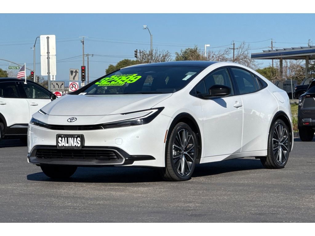 Used 2024 Toyota Prius XLE image 8