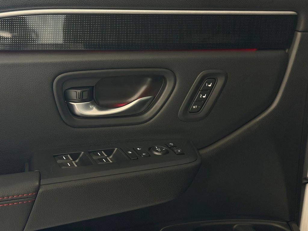 Used 2025 Honda Pilot Black Edition image 12