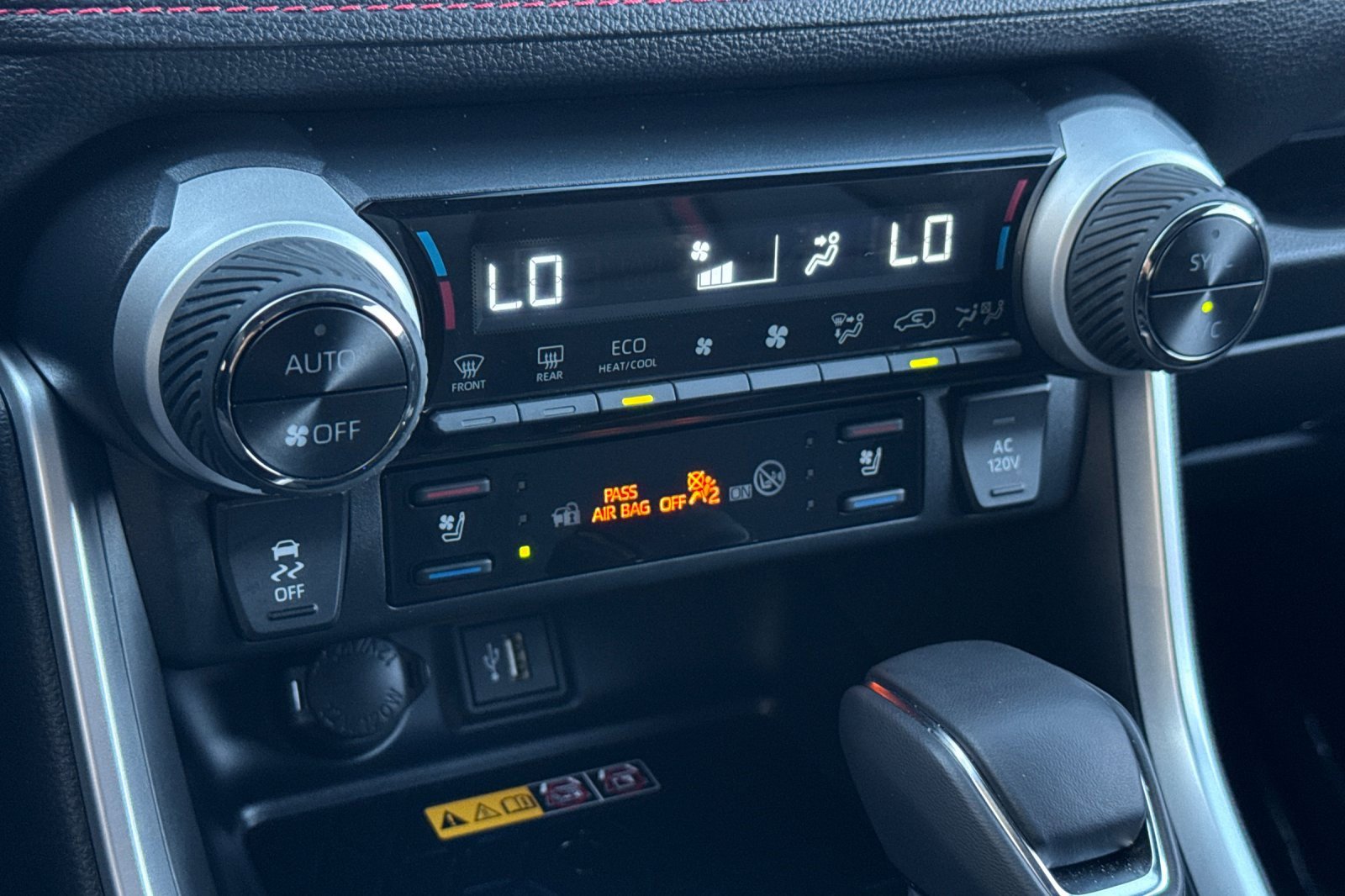 Certified 2025 Toyota RAV4 XSE image 27