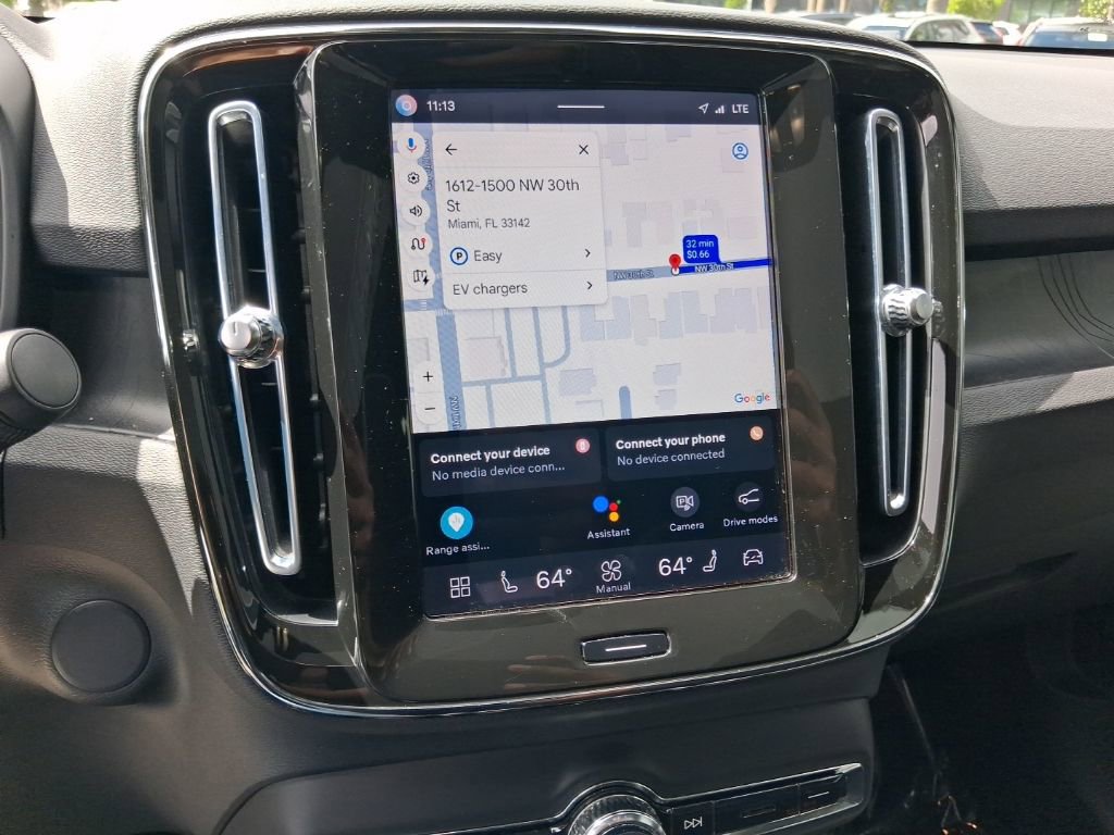 Used 2023 Volvo C40 P8 Recharge Plus image 21