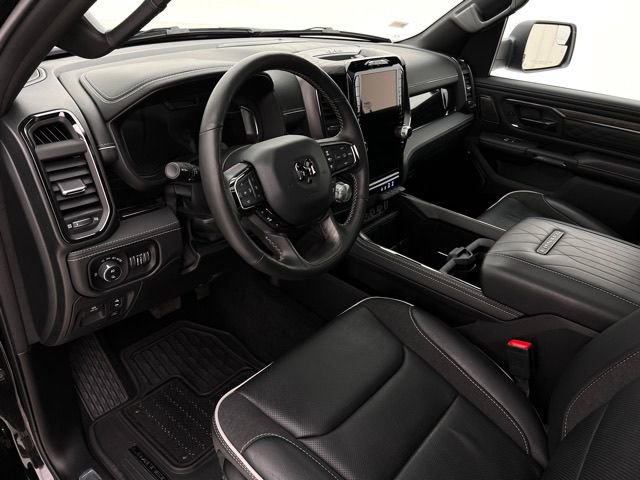 Used 2025 RAM 1500 Limited AWD/4WD image 2