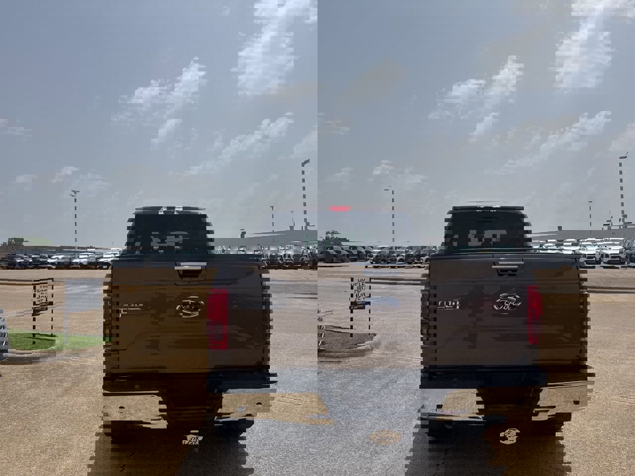 Used 2015 Ford F150 Lariat w/ Equipment Group 502A Luxury RWD image 15