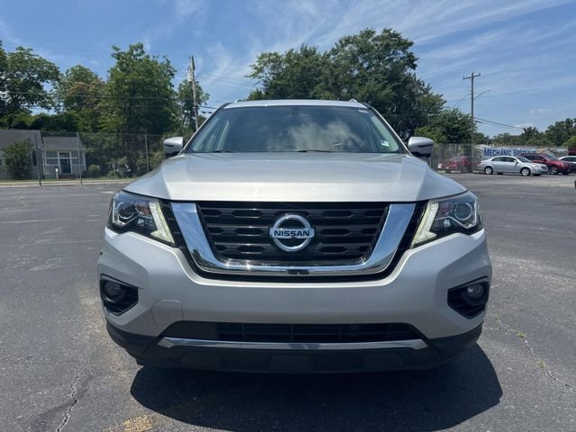Used 2019 Nissan Pathfinder Platinum FWD image 2