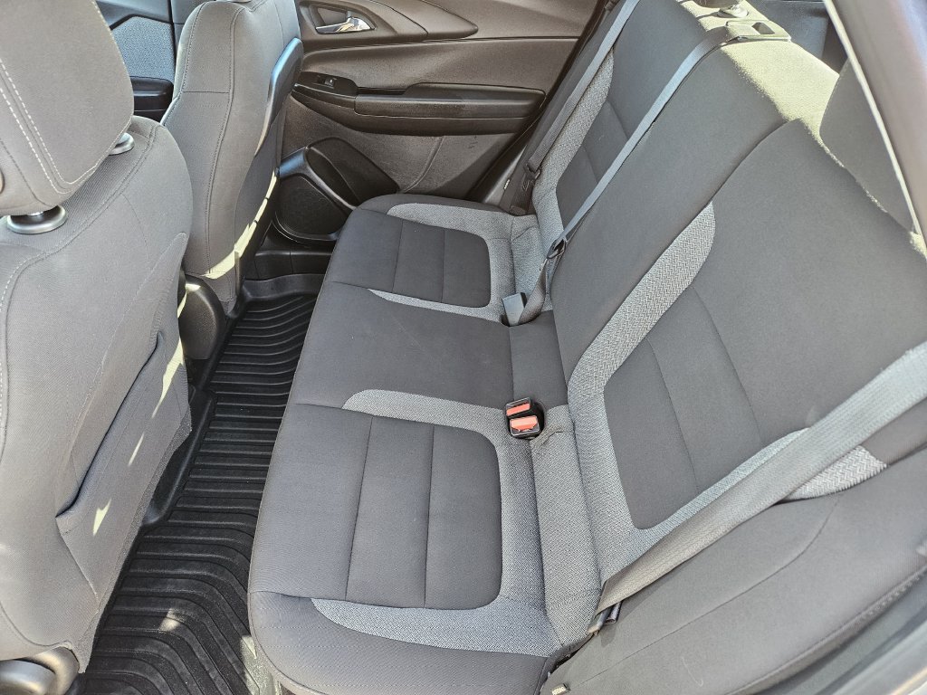 Used 2023 Chevrolet TrailBlazer LS FWD image 28