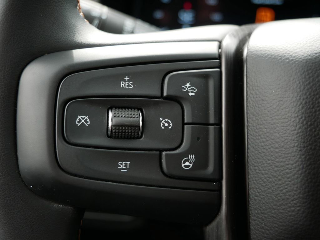 Used 2024 GMC Yukon AT4 image 23