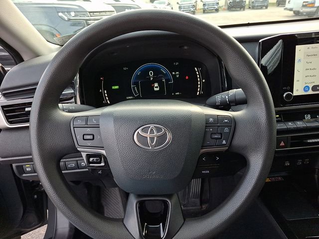 Used 2025 Toyota Camry LE image 19