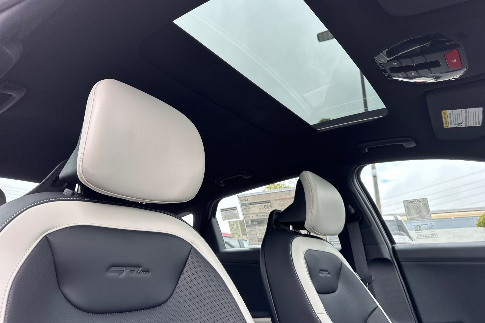 New 2026 Kia K4 GT-Line w/ GT-Line Sunroof Package FWD image 16