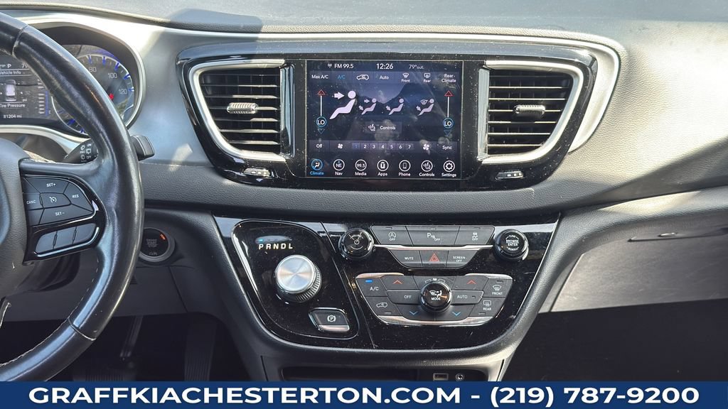 Used 2020 Chrysler Pacifica Touring-L w/ Premium Audio Group FWD image 18