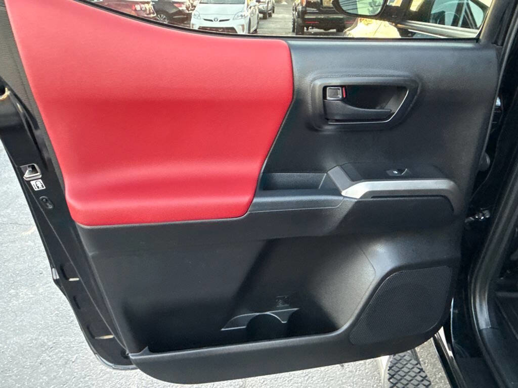 Used 2018 Toyota Tacoma SR5 image 18