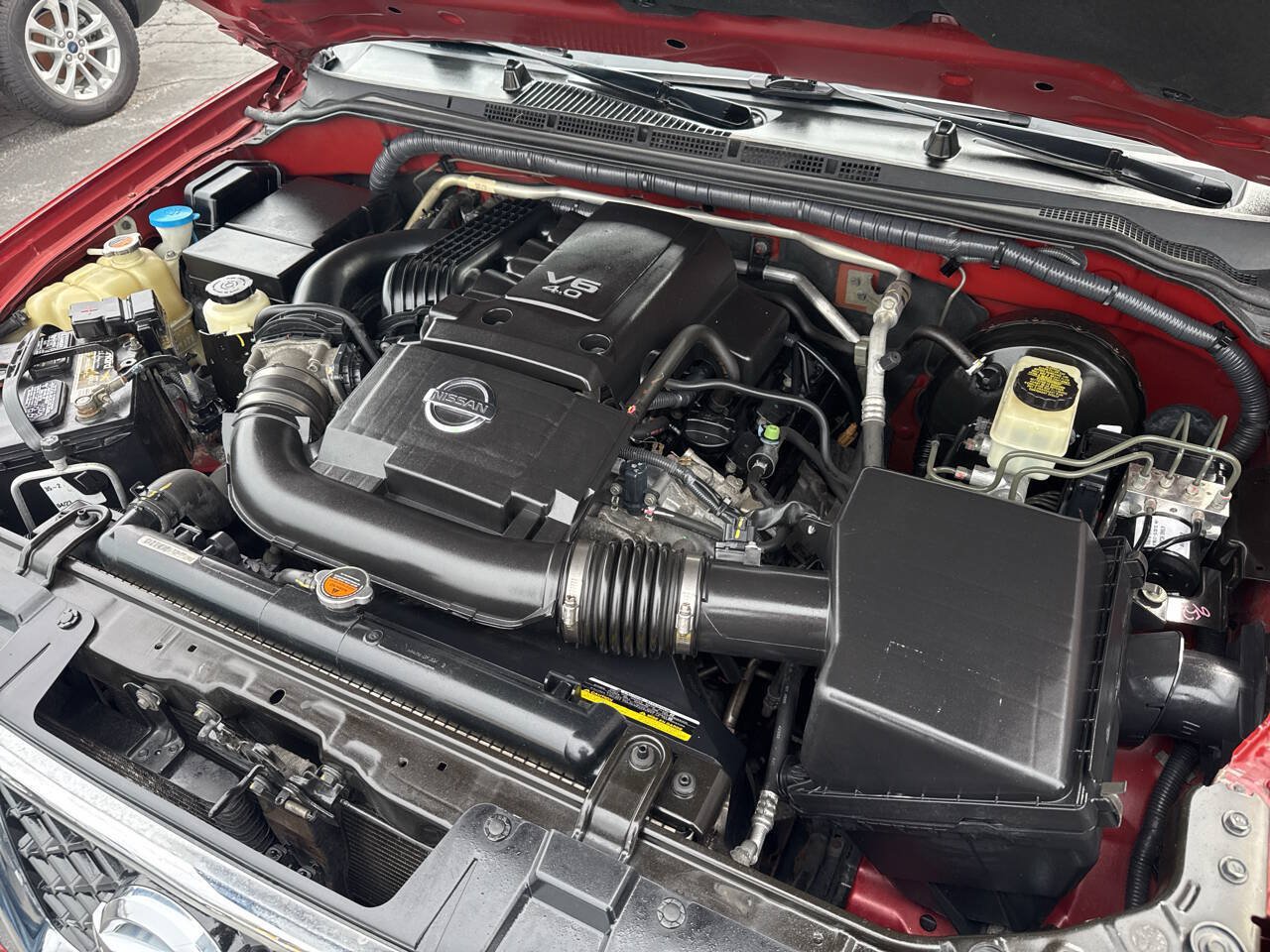 Used 2014 Nissan Frontier SV w/ SV Value Truck Package AWD/4WD image 9