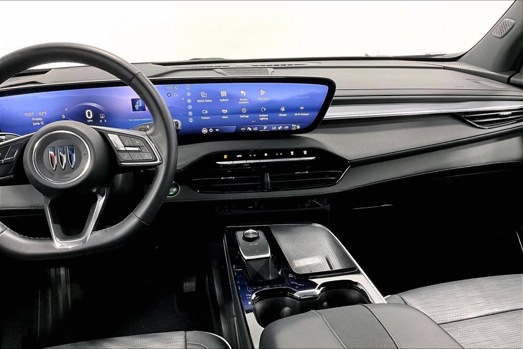 Used 2025 Buick Enclave Sport Touring FWD image 7