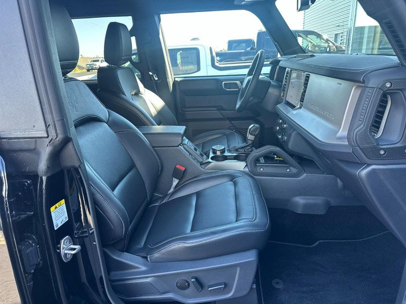 Used 2025 Ford Bronco Outer Banks w/ Sasquatch Package AWD/4WD image 12