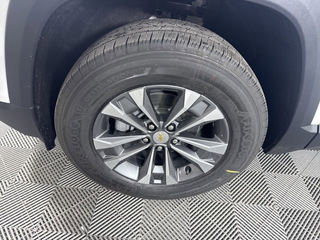 New 2026 Chevrolet Equinox LT w/ Safety and Technology Package FWD image 9