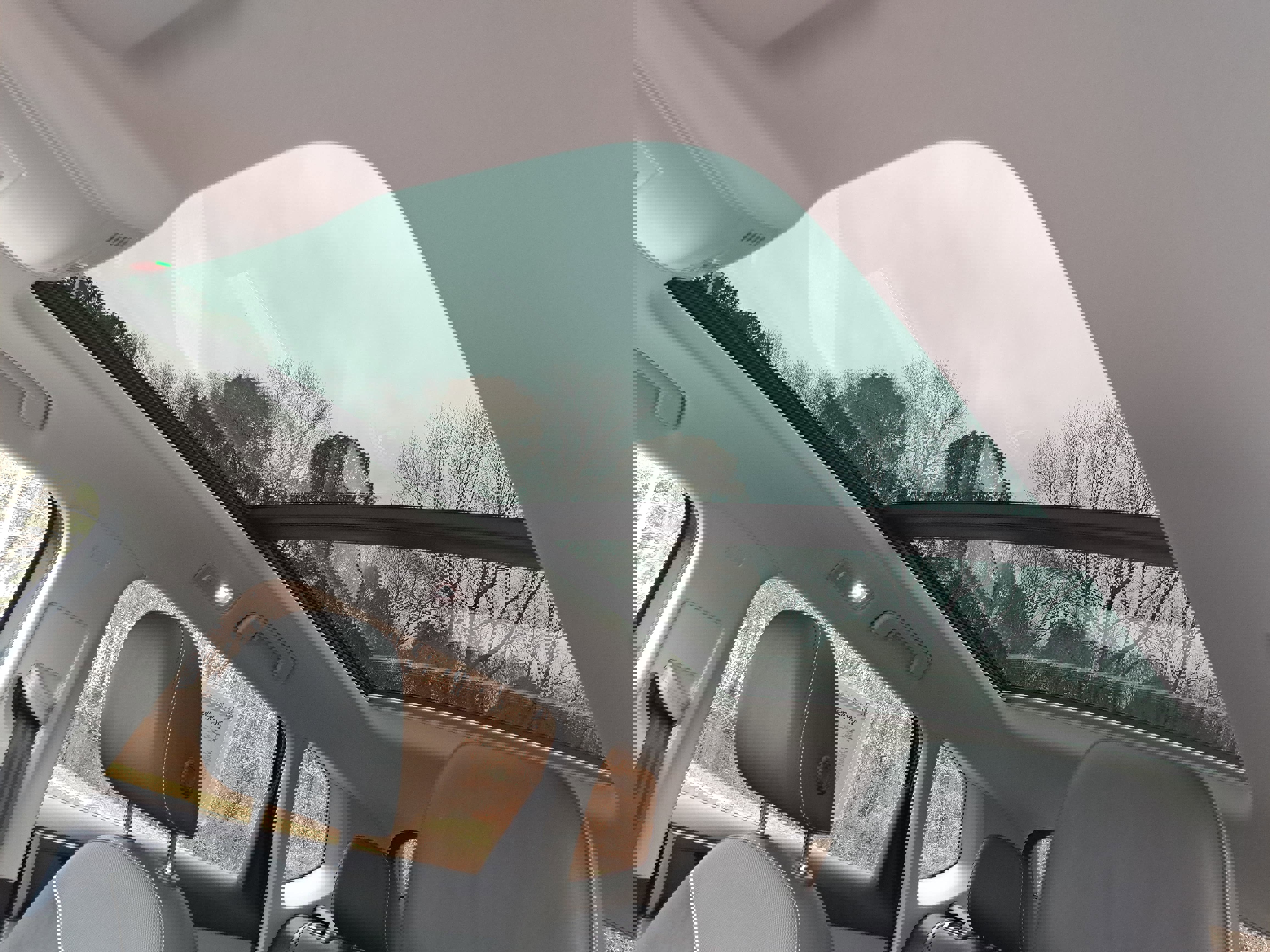 Used 2024 Volkswagen Taos SE w/ Panoramic Sunroof Package image 27