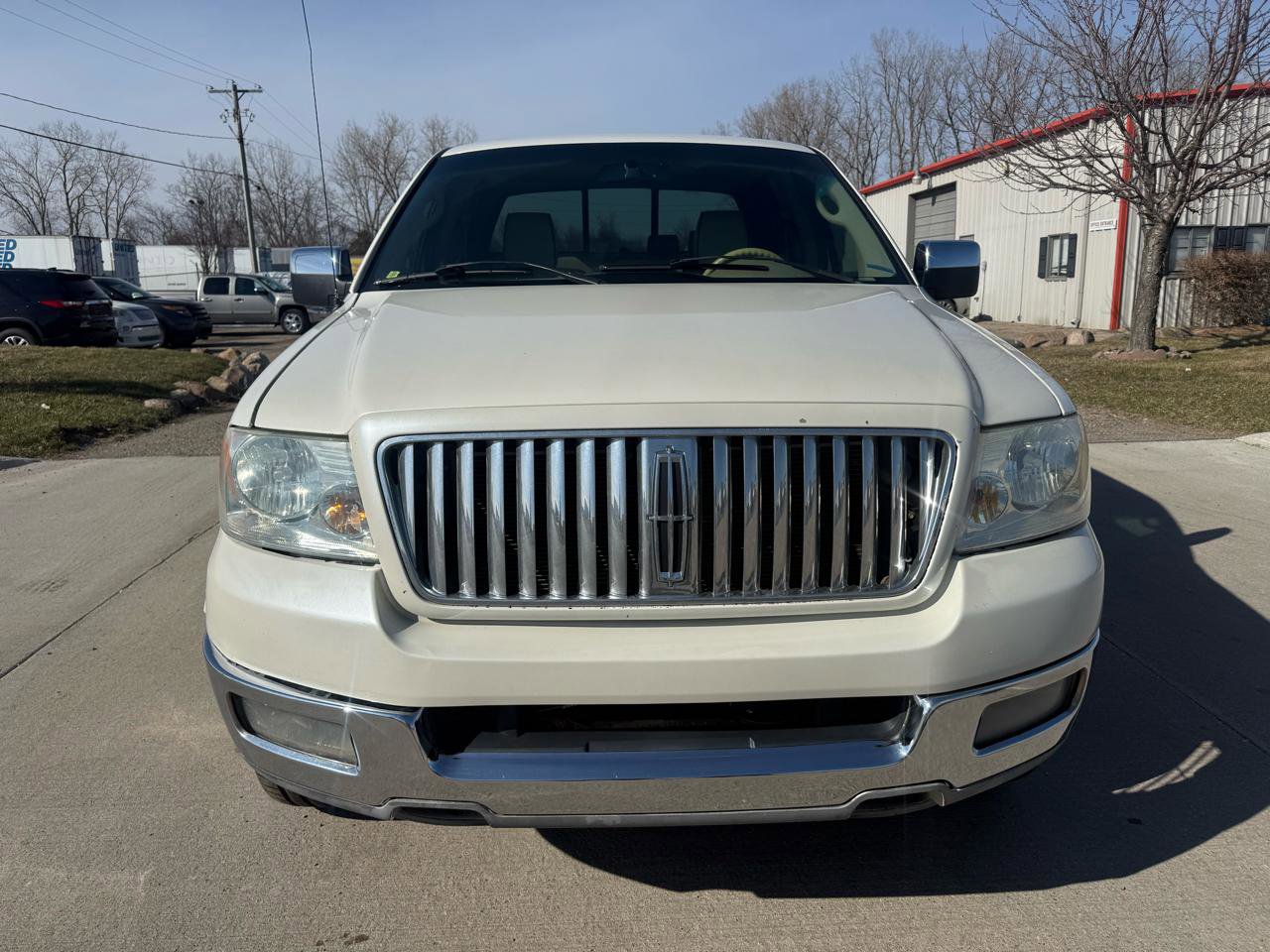 Used 2006 Lincoln Mark LT 4x4 image 2