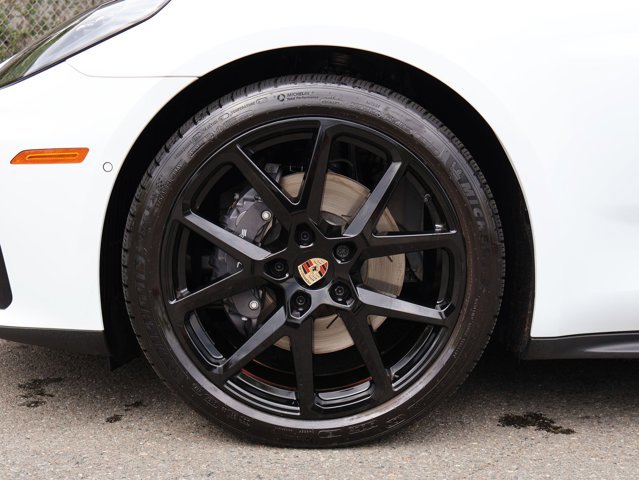 Used 2025 Porsche Panamera 4 image 29